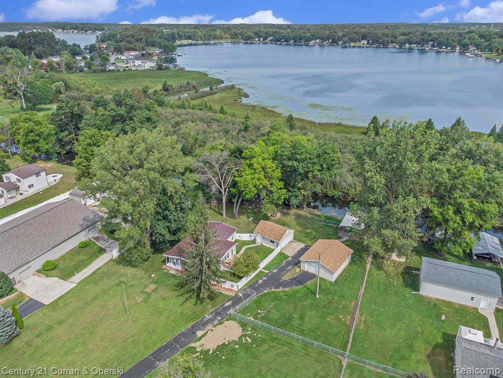 10228 Rexford Road