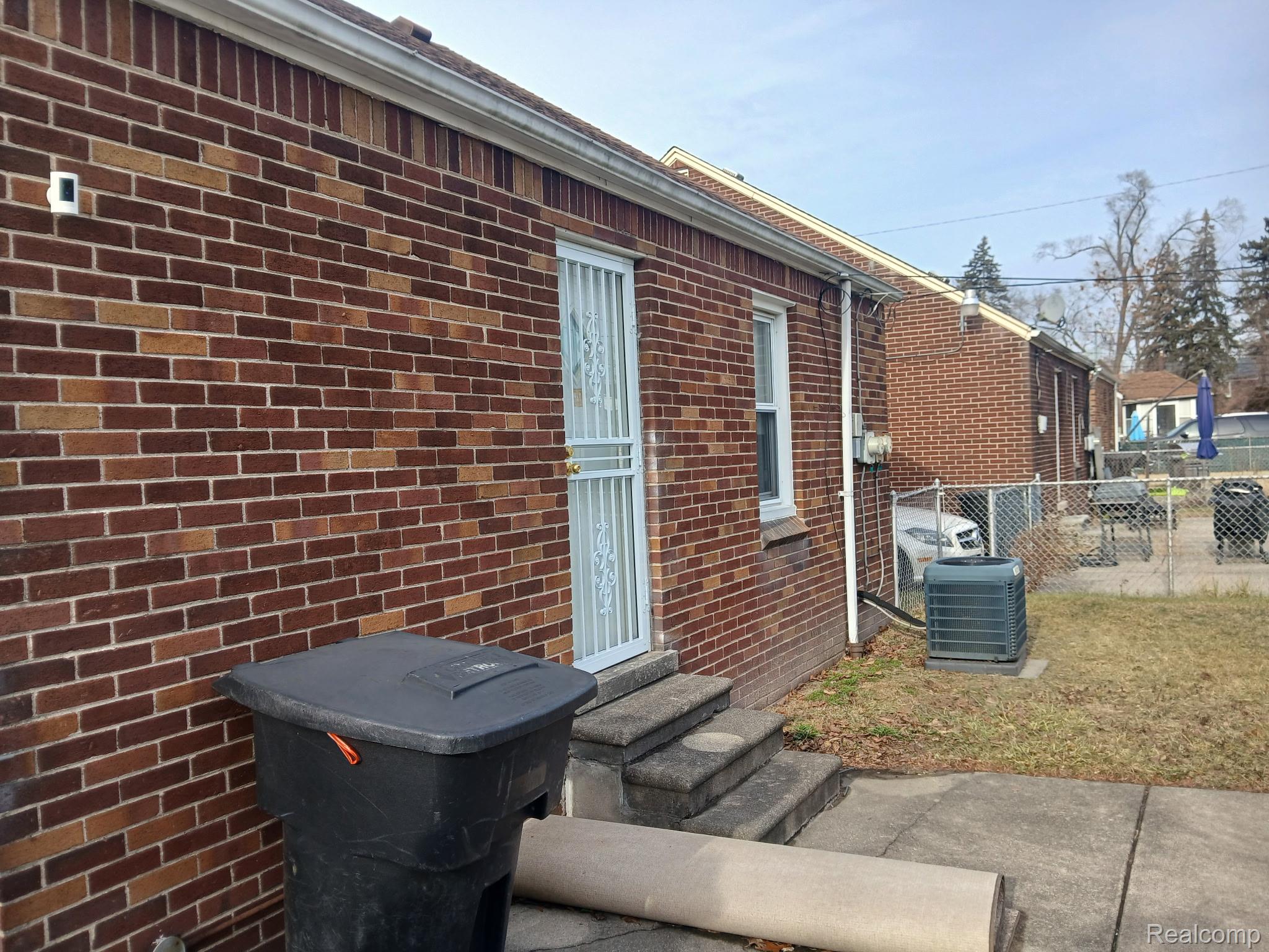 18048 Mansfield Street