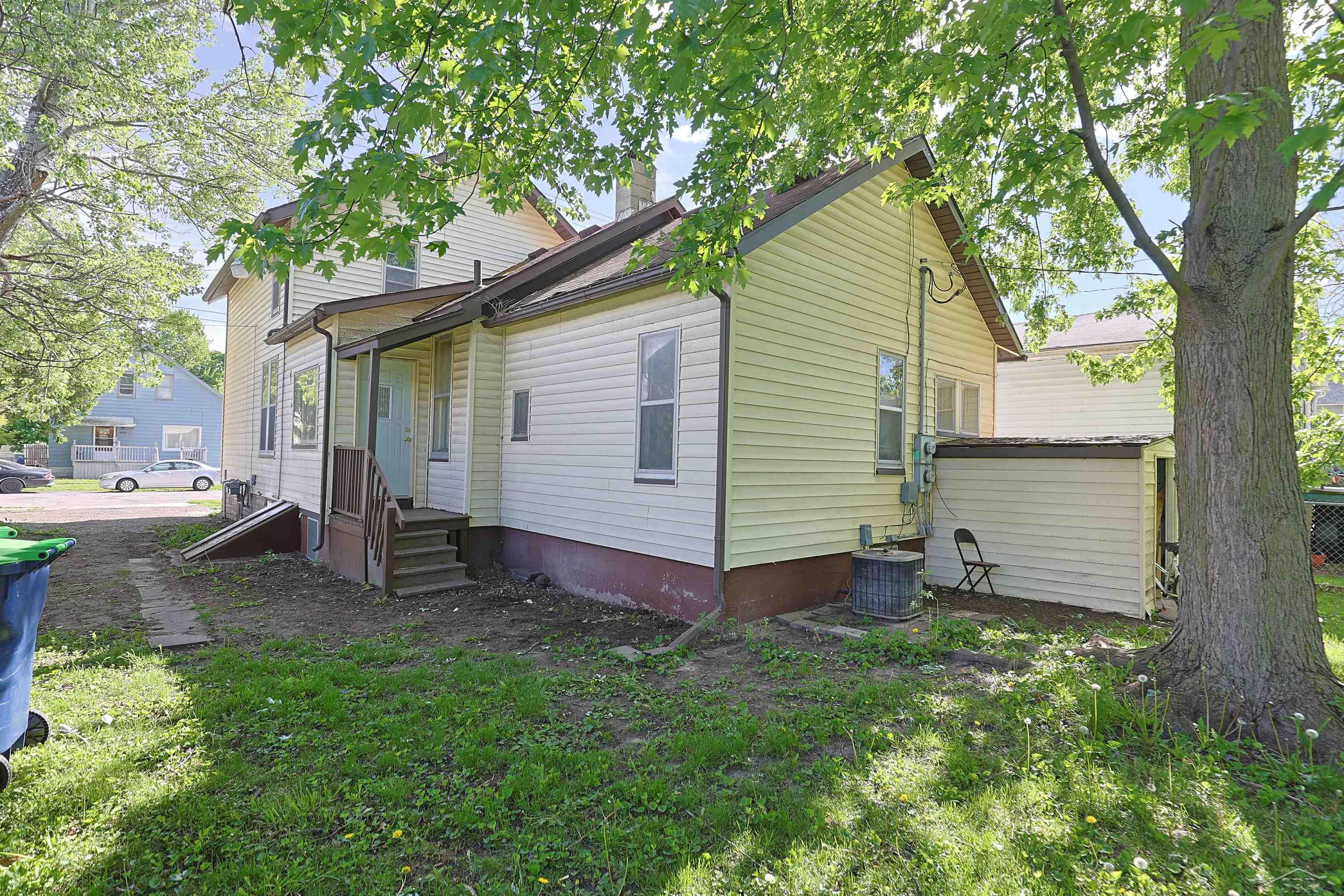 1813 3rd Street
