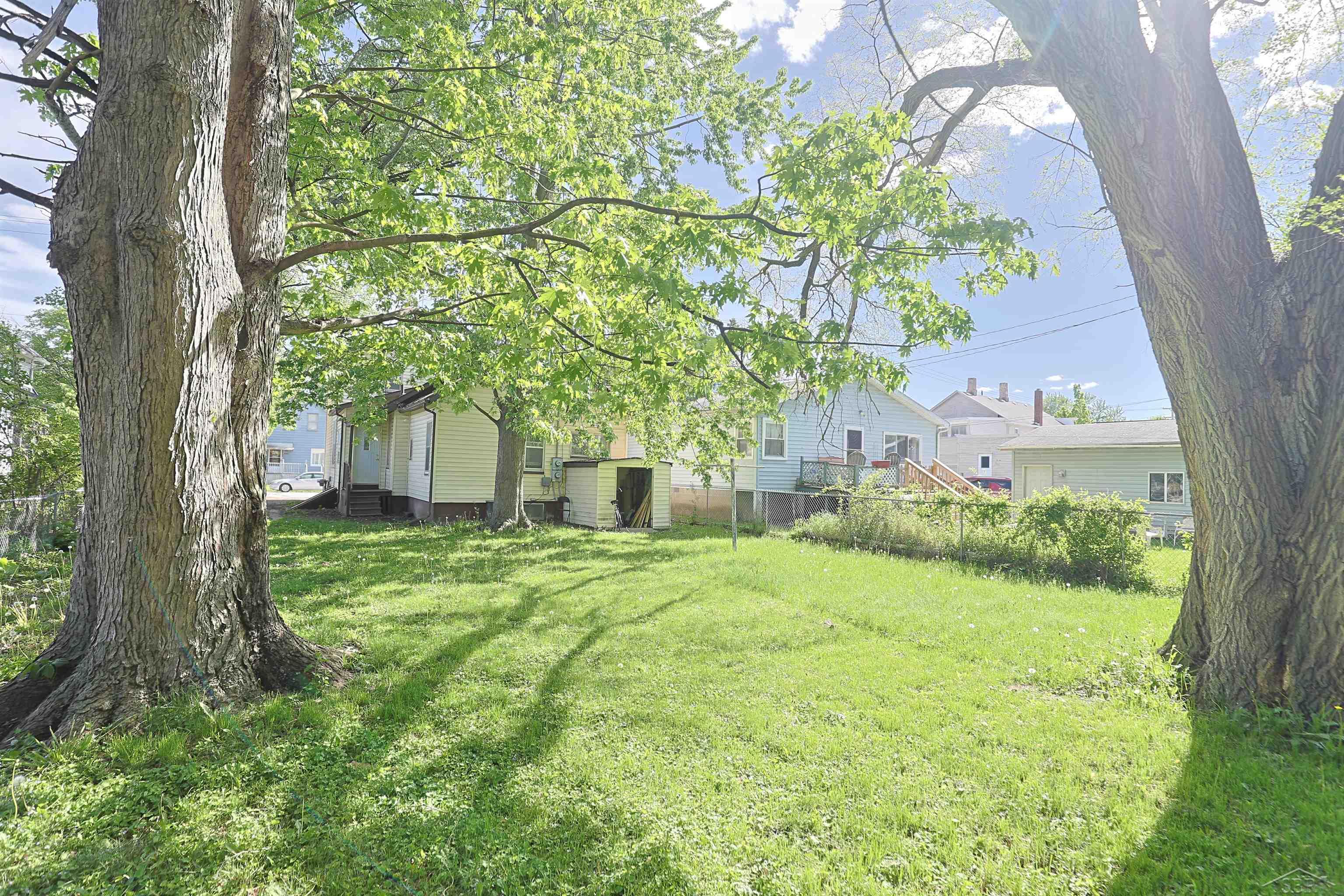 1813 3rd Street