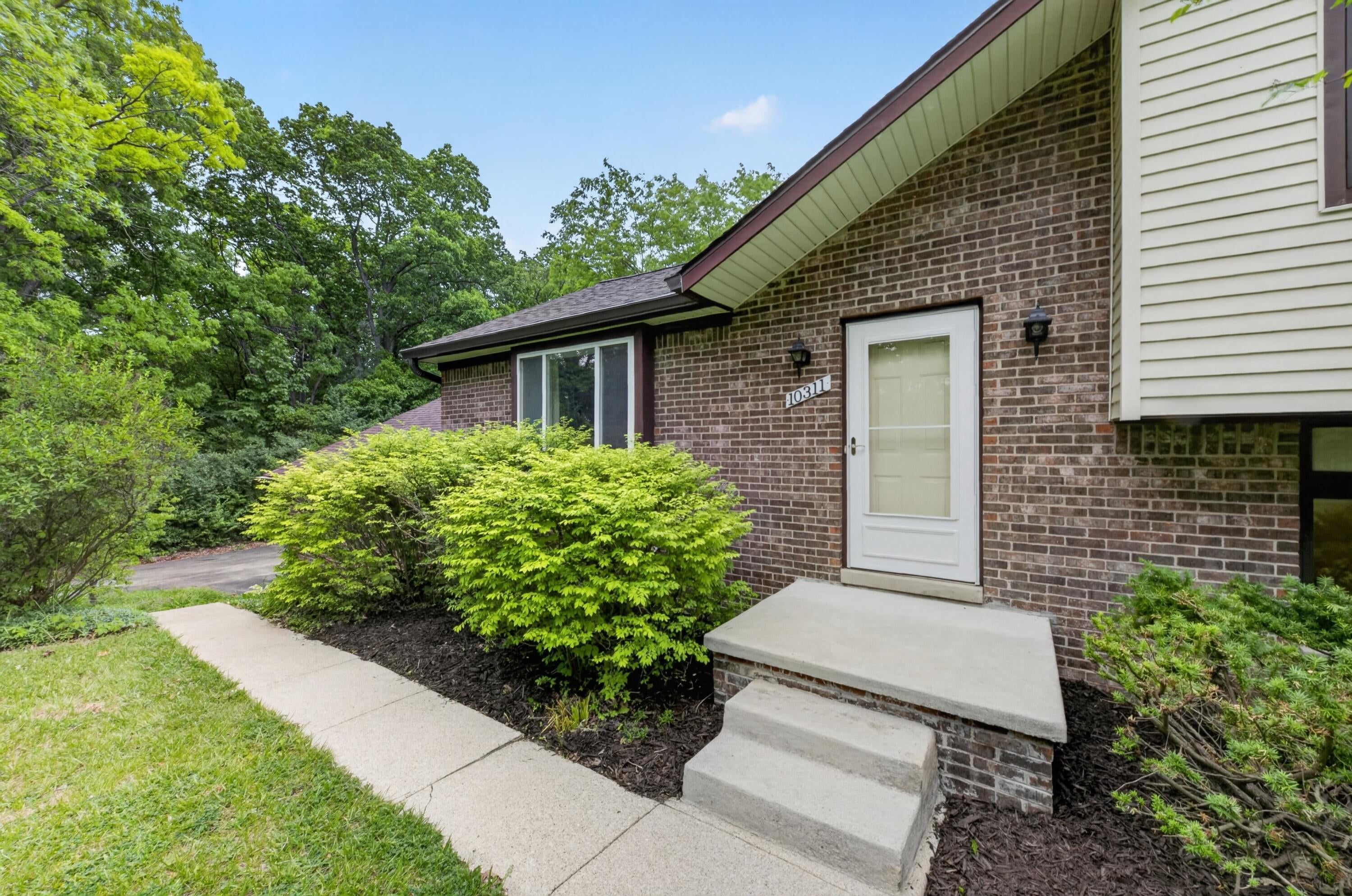 10311 Warner Road