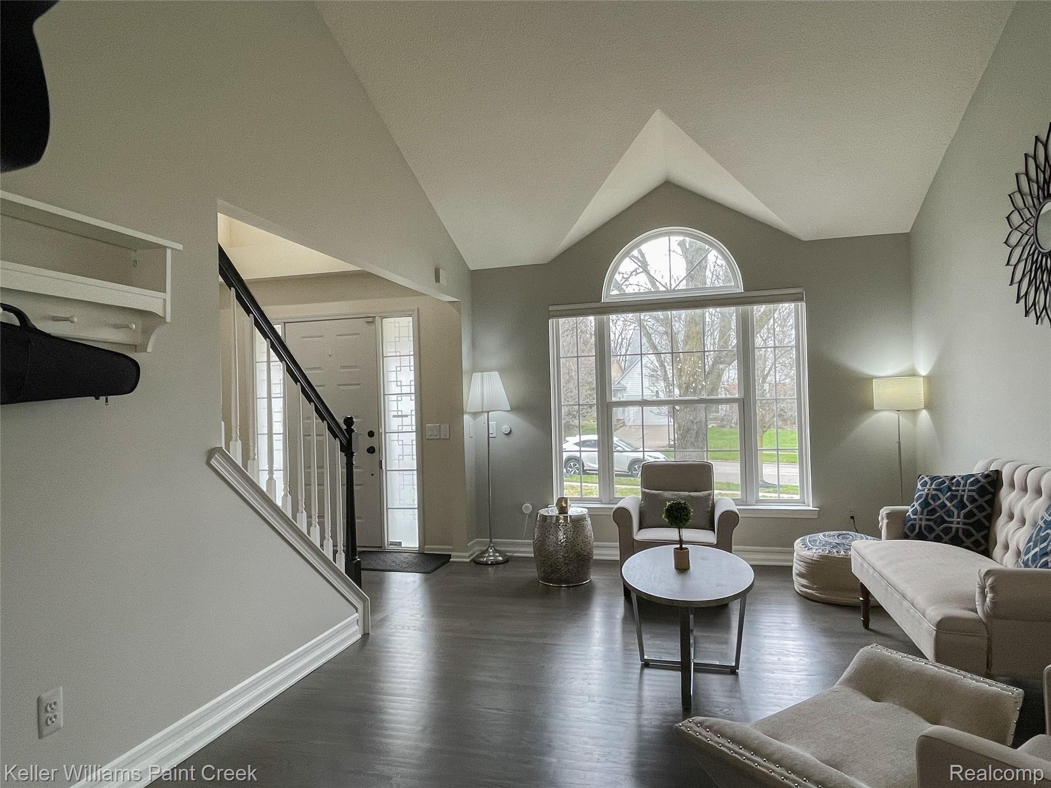 4927 Ravine Court