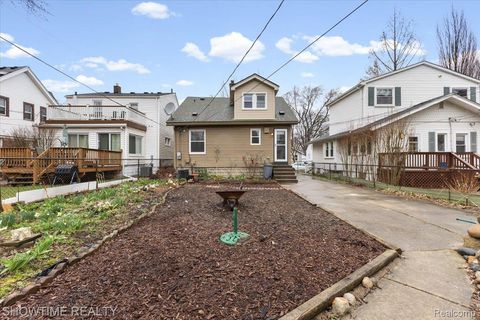 Tiny photo for 418 E Woodland Street, Ferndale City, MI 48220 (MLS # 20261021645)