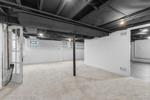 Tiny photo for 418 E Woodland Street, Ferndale City, MI 48220 (MLS # 20261021645)