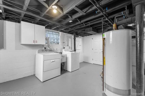 Tiny photo for 418 E Woodland Street, Ferndale City, MI 48220 (MLS # 20261021645)