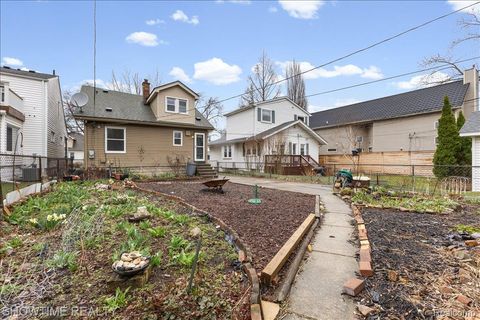 Tiny photo for 418 E Woodland Street, Ferndale City, MI 48220 (MLS # 20261021645)