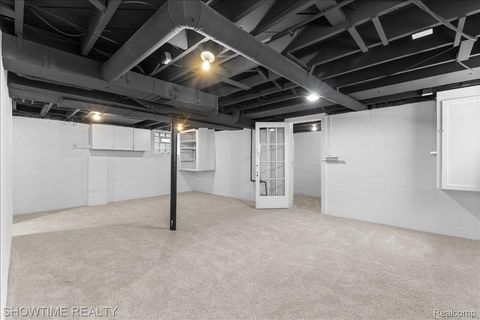 Tiny photo for 418 E Woodland Street, Ferndale City, MI 48220 (MLS # 20261021645)