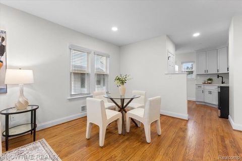 Tiny photo for 418 E Woodland Street, Ferndale City, MI 48220 (MLS # 20261021645)