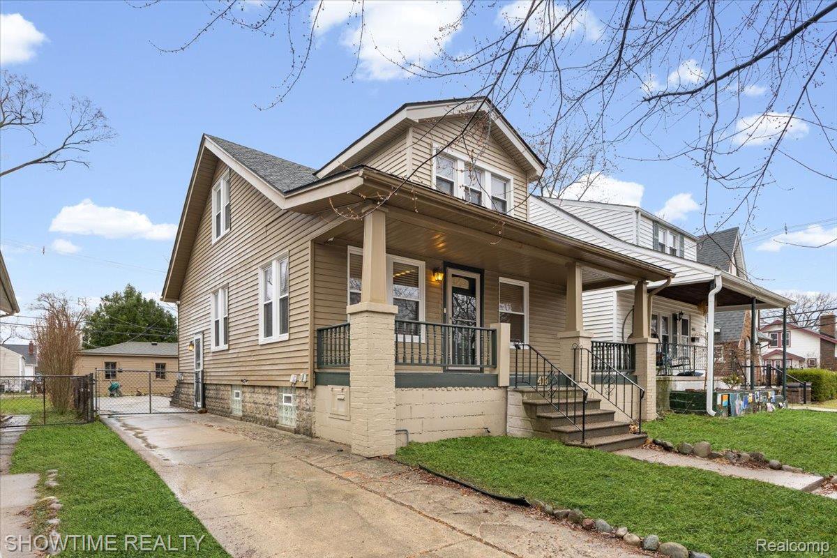 418 E Woodland Street