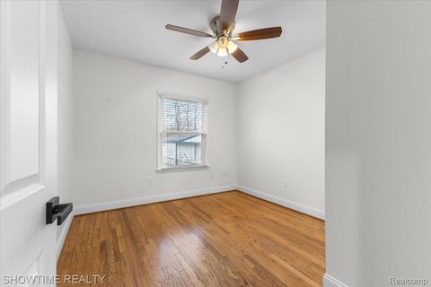 Tiny photo for 418 E Woodland Street, Ferndale City, MI 48220 (MLS # 20261021645)