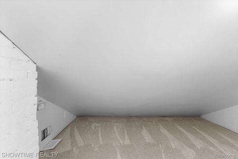 Tiny photo for 418 E Woodland Street, Ferndale City, MI 48220 (MLS # 20261021645)