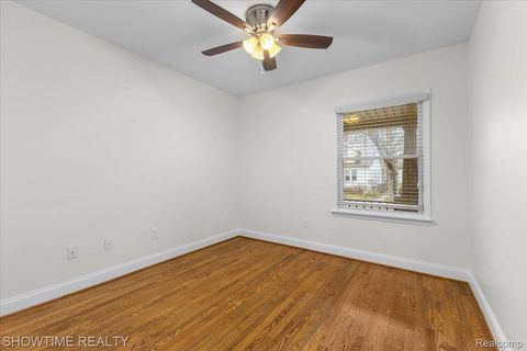 Tiny photo for 418 E Woodland Street, Ferndale City, MI 48220 (MLS # 20261021645)