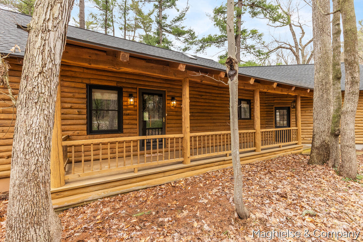 4755 Division Avenue N