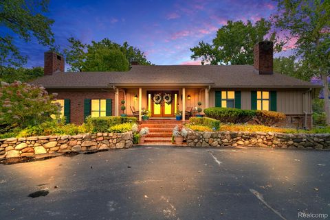 1887 Harvest Lane Bloomfield Hills City MI 48302