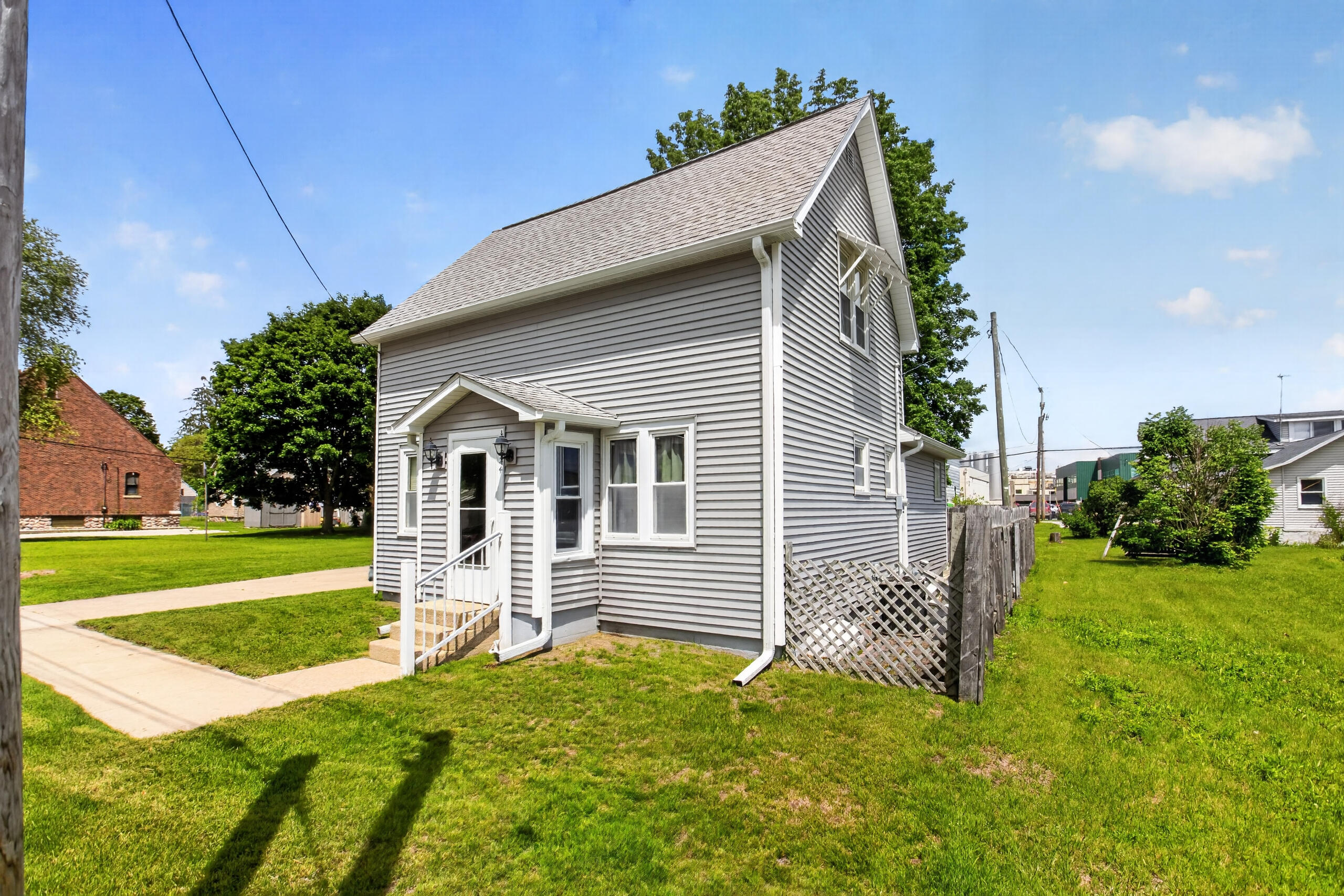 124 E Bittner Avenue