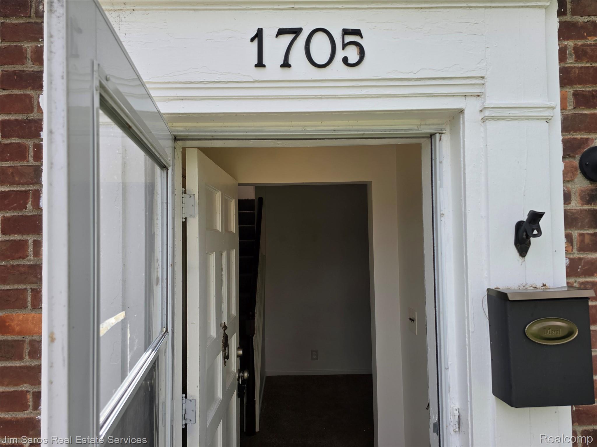 1705 Bournemouth Road