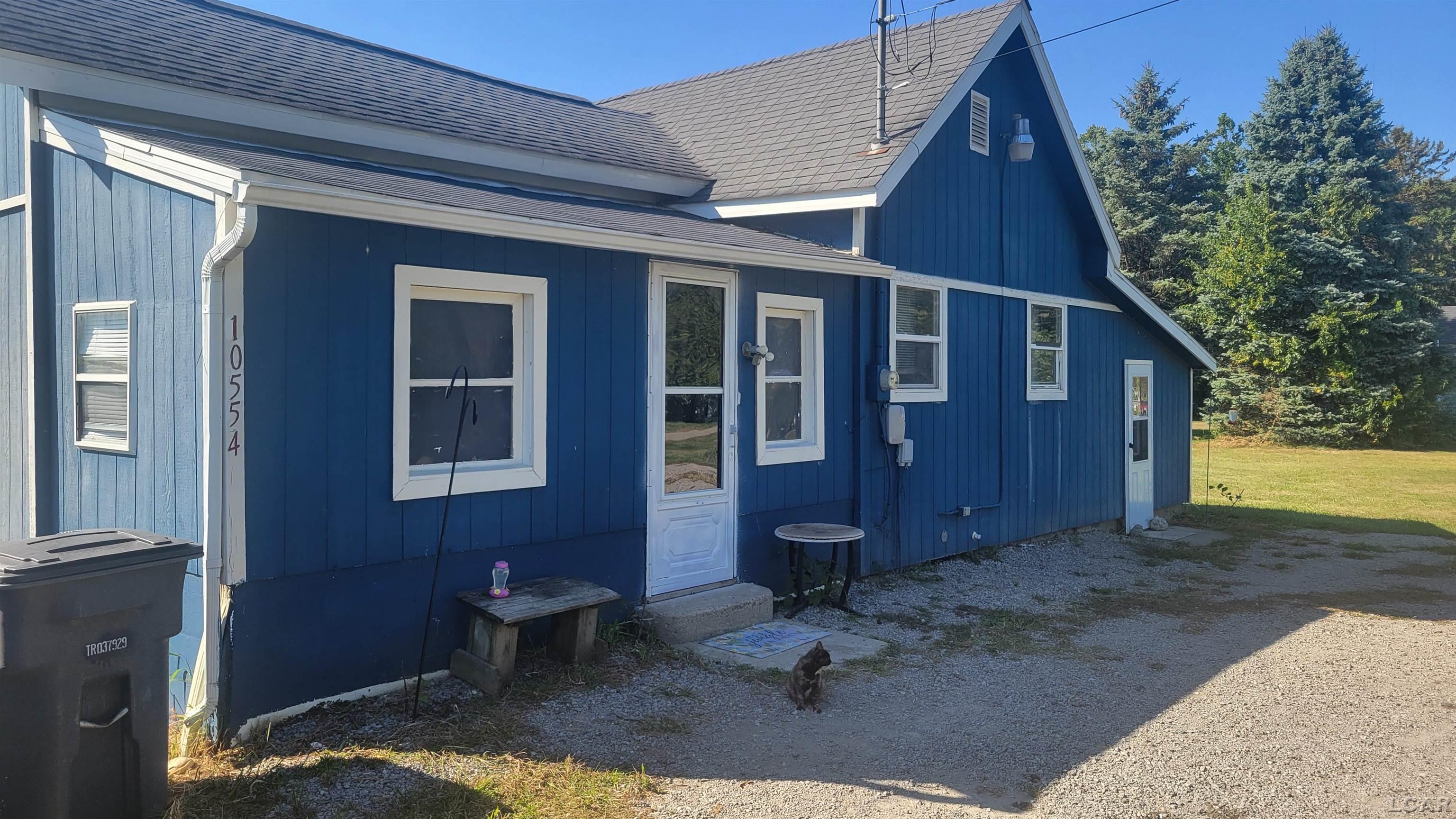 10554 Hickory Street