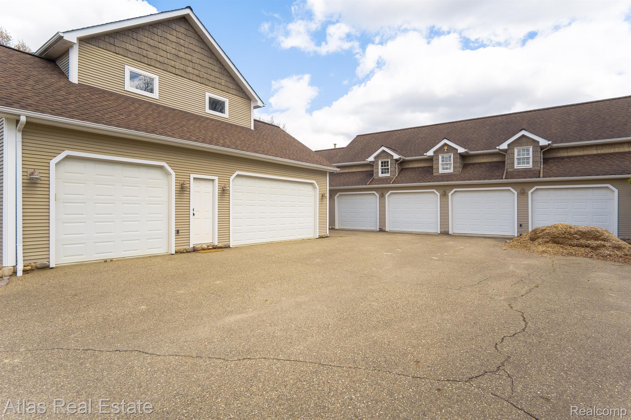 2716 LAKE GEORGE Road