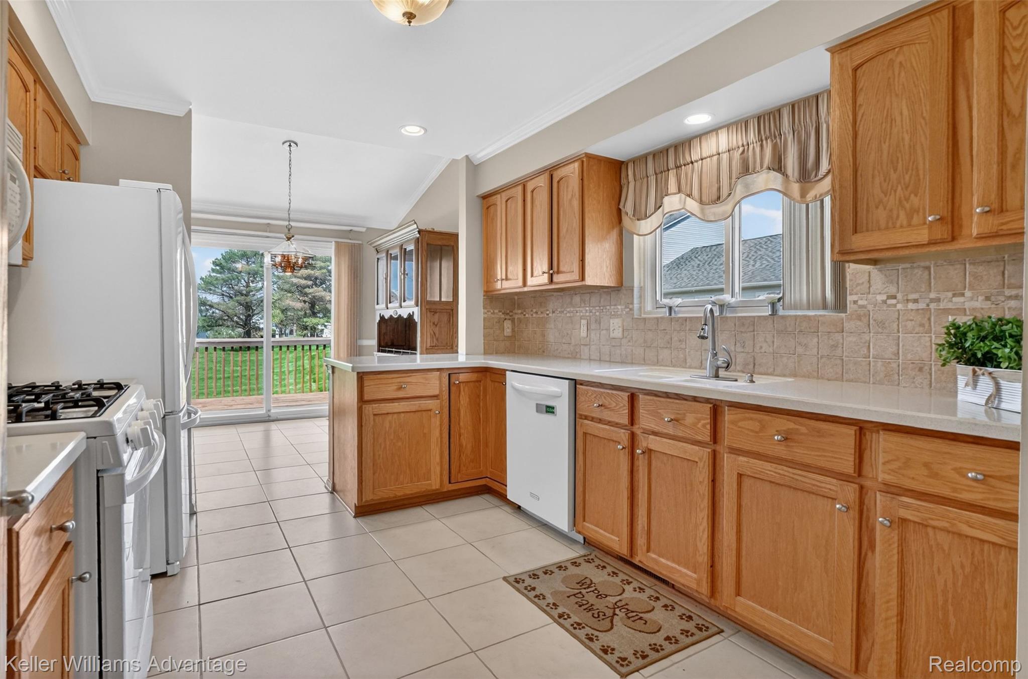 761 Knollwood Circle