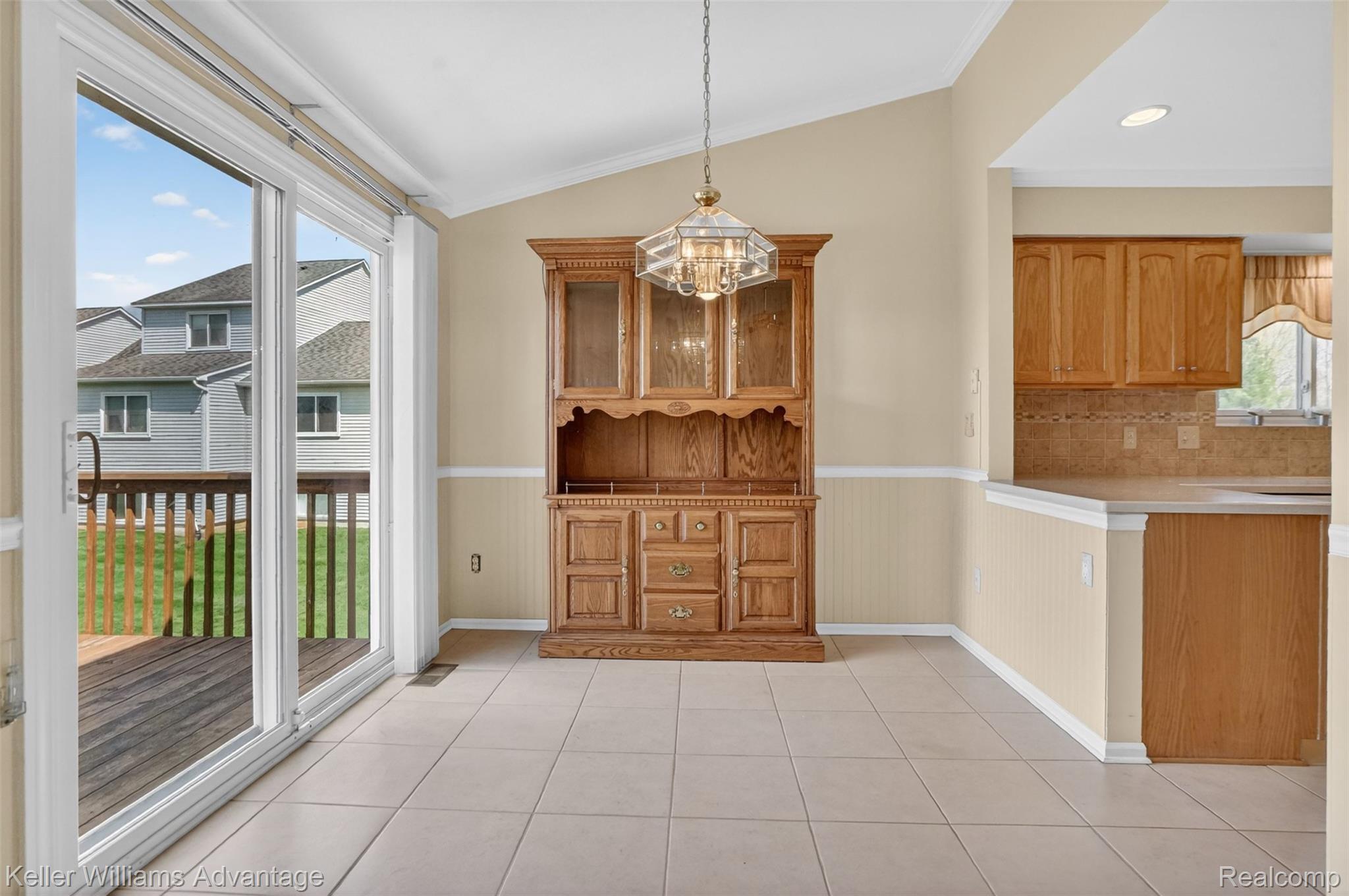 761 Knollwood Circle