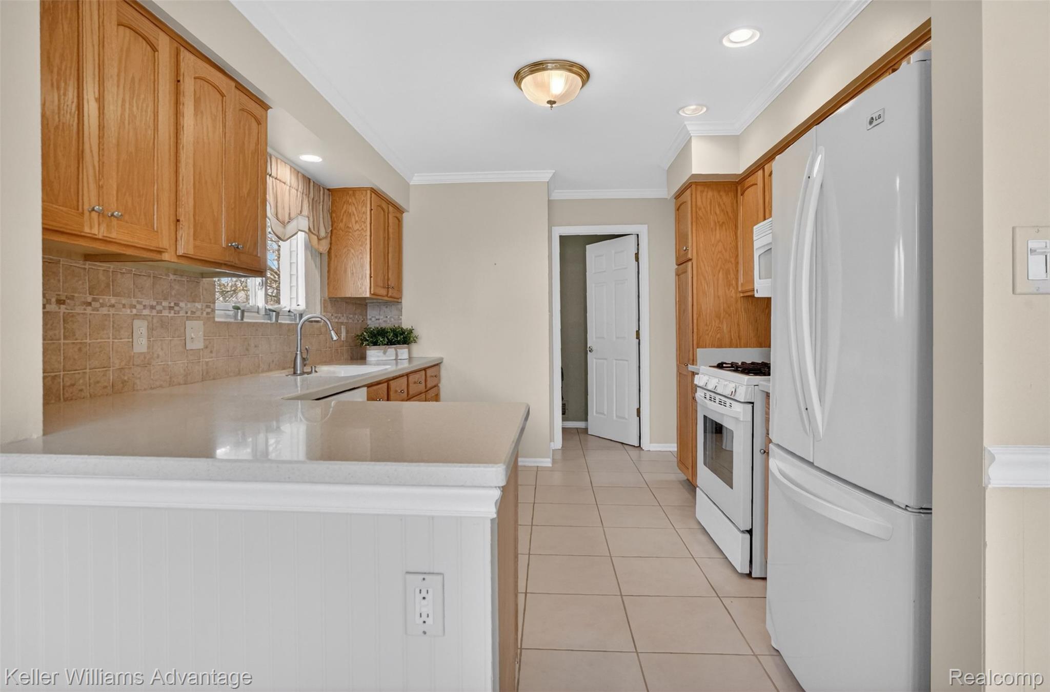 761 Knollwood Circle