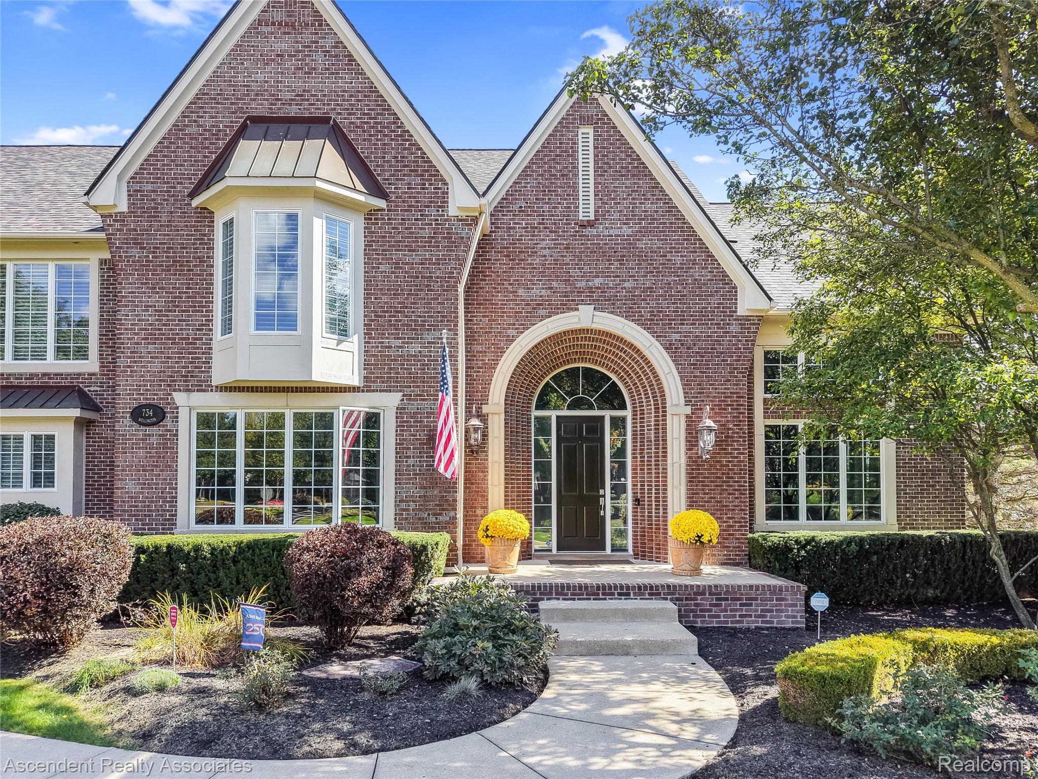 734 Wellington Circle