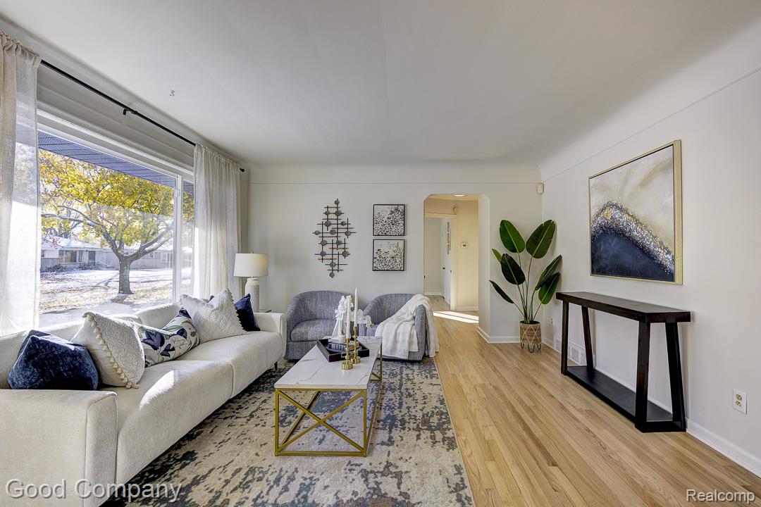 24231 Ridgedale Street