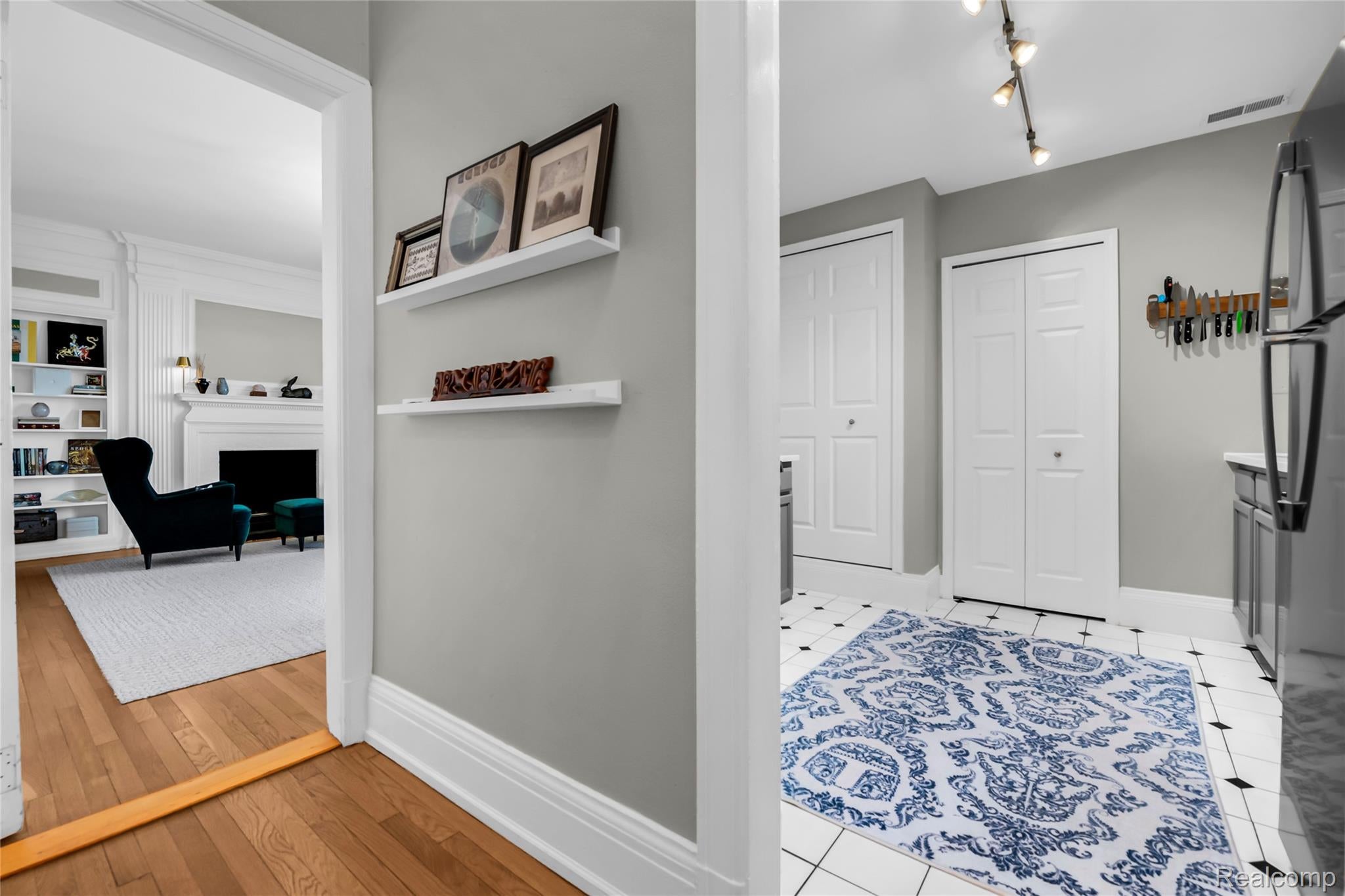 2900 Jefferson 42