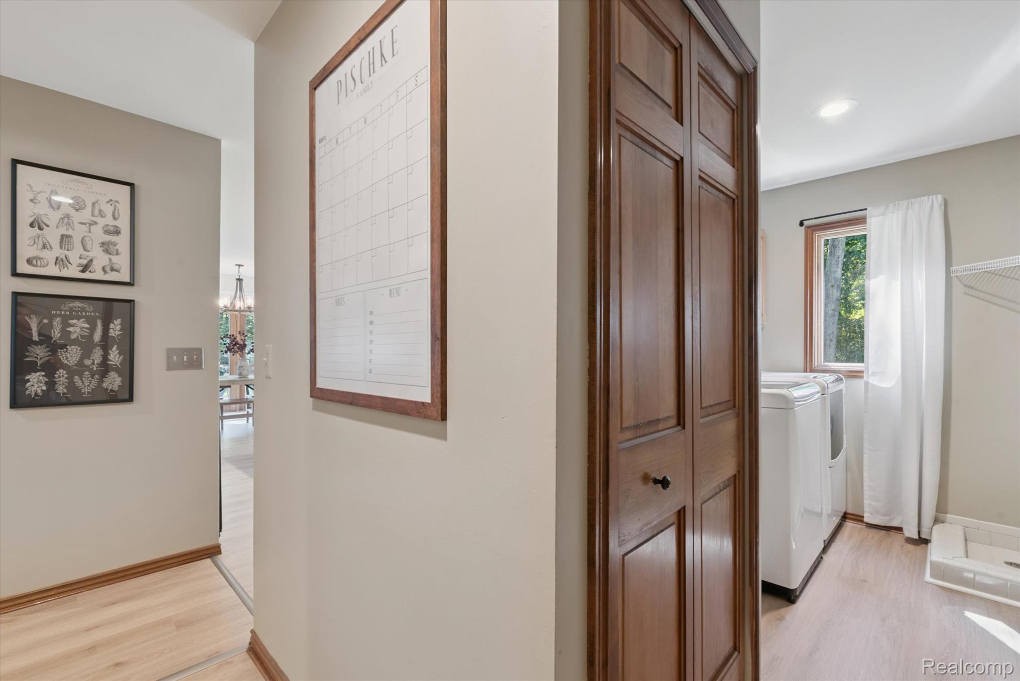 Huron Charter Township, Michigan 48164, United States, 3 Bedrooms Bedrooms, ,3 BathroomsBathrooms,Residential,Active,222337