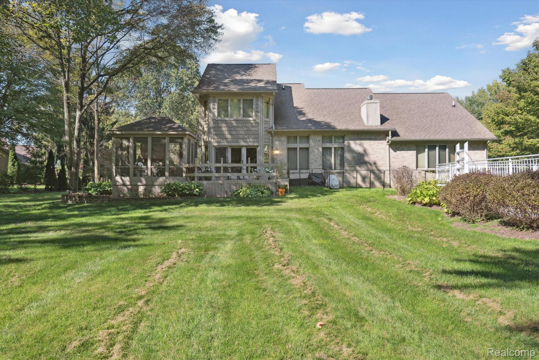 Huron Charter Township, Michigan 48164, United States, 3 Bedrooms Bedrooms, ,3 BathroomsBathrooms,Residential,Active,222337