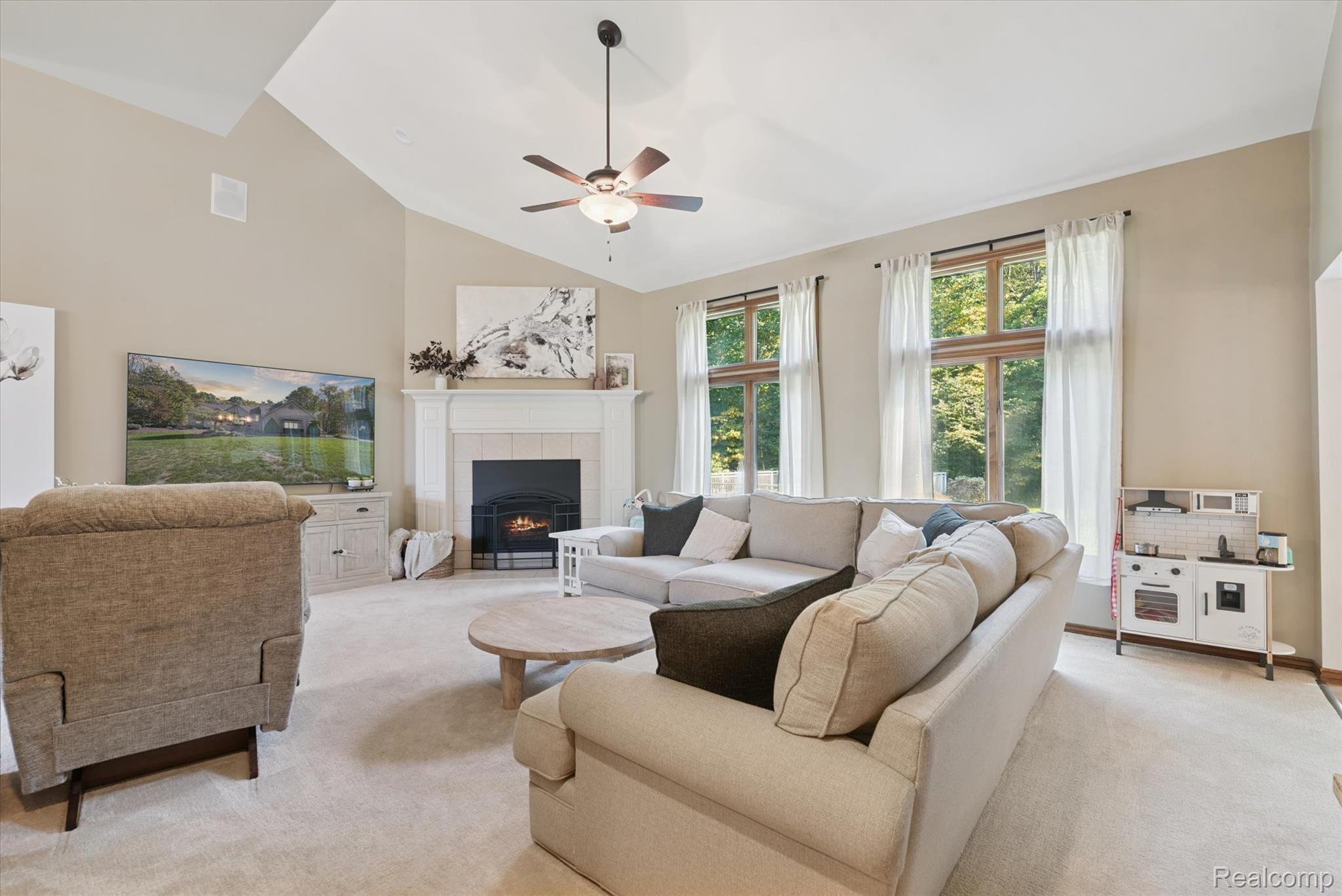 Huron Charter Township, Michigan 48164, United States, 3 Bedrooms Bedrooms, ,3 BathroomsBathrooms,Residential,Active,222337