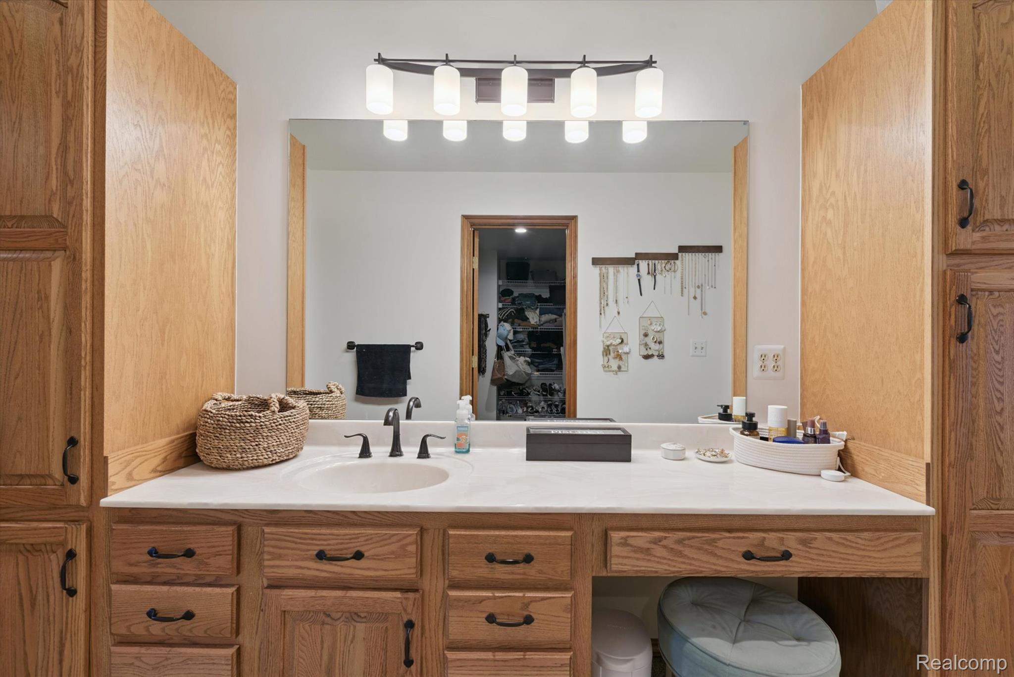 Huron Charter Township, Michigan 48164, United States, 3 Bedrooms Bedrooms, ,3 BathroomsBathrooms,Residential,Active,222337