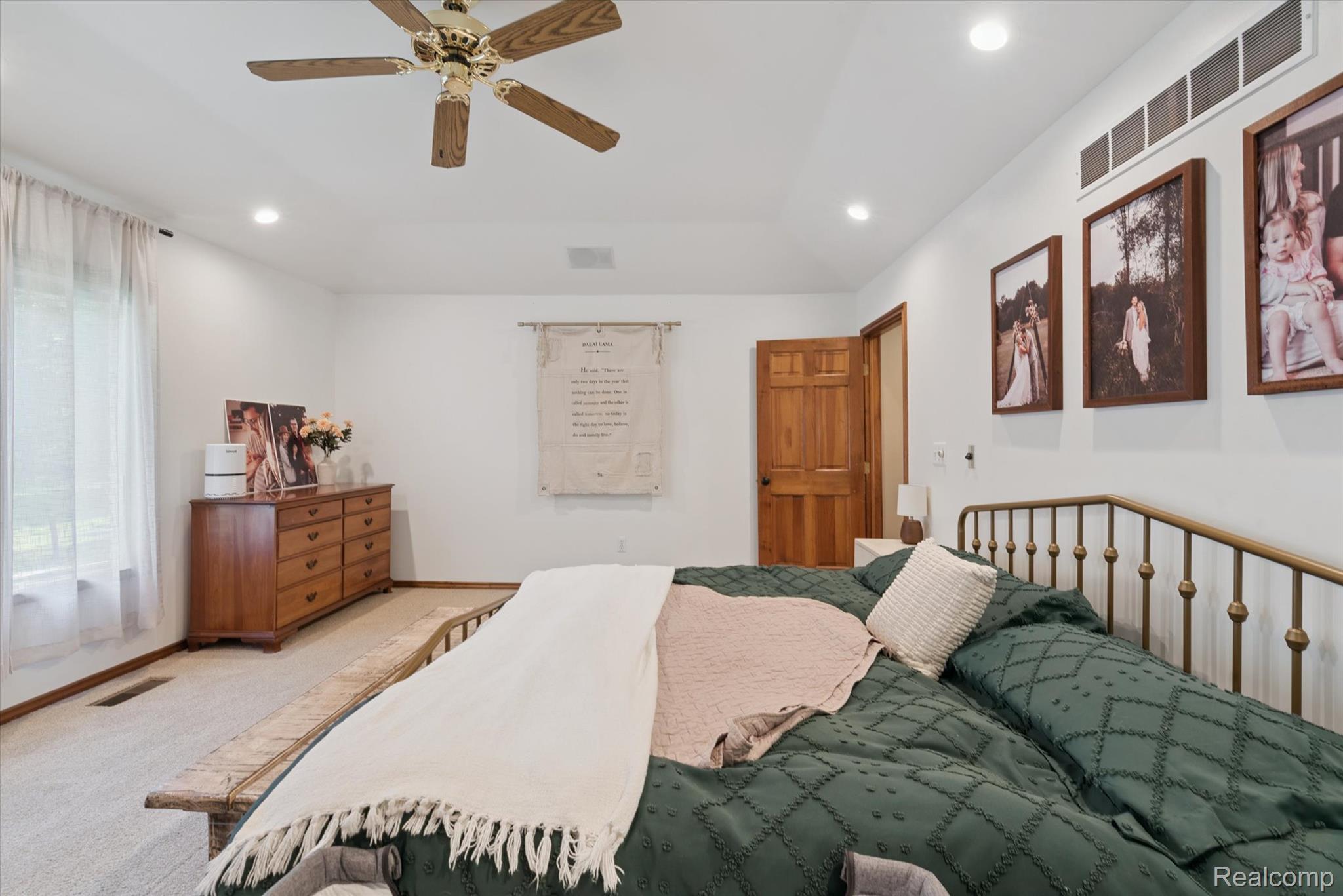 Huron Charter Township, Michigan 48164, United States, 3 Bedrooms Bedrooms, ,3 BathroomsBathrooms,Residential,Active,222337