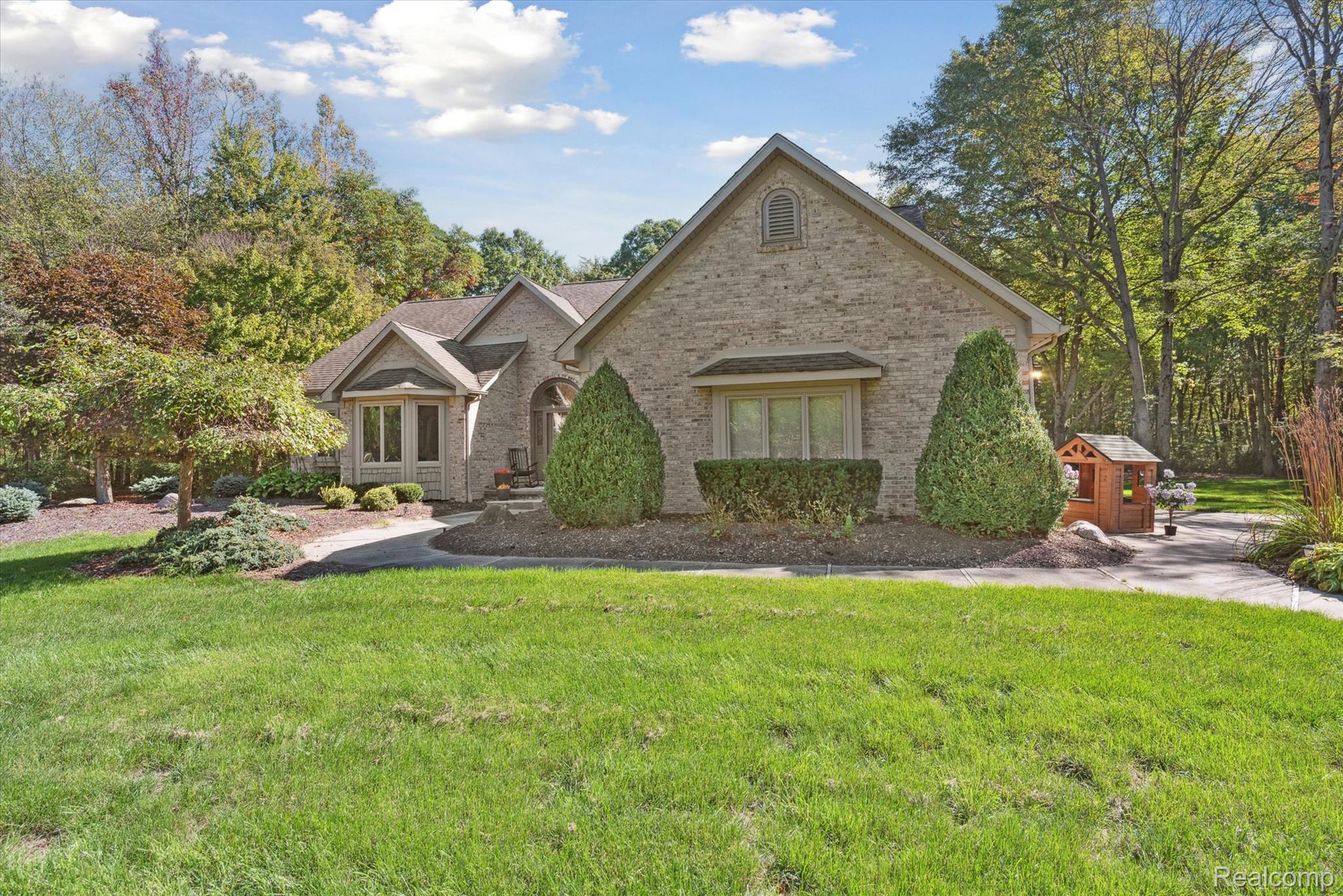 Huron Charter Township, Michigan 48164, United States, 3 Bedrooms Bedrooms, ,3 BathroomsBathrooms,Residential,Active,222337