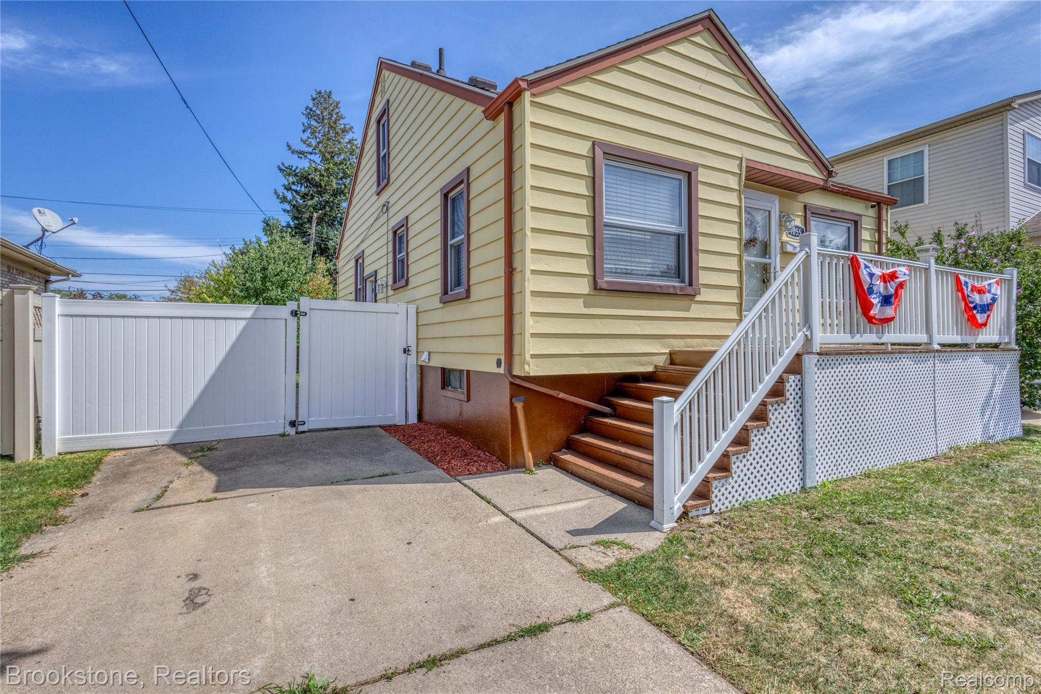 1055 8th Street