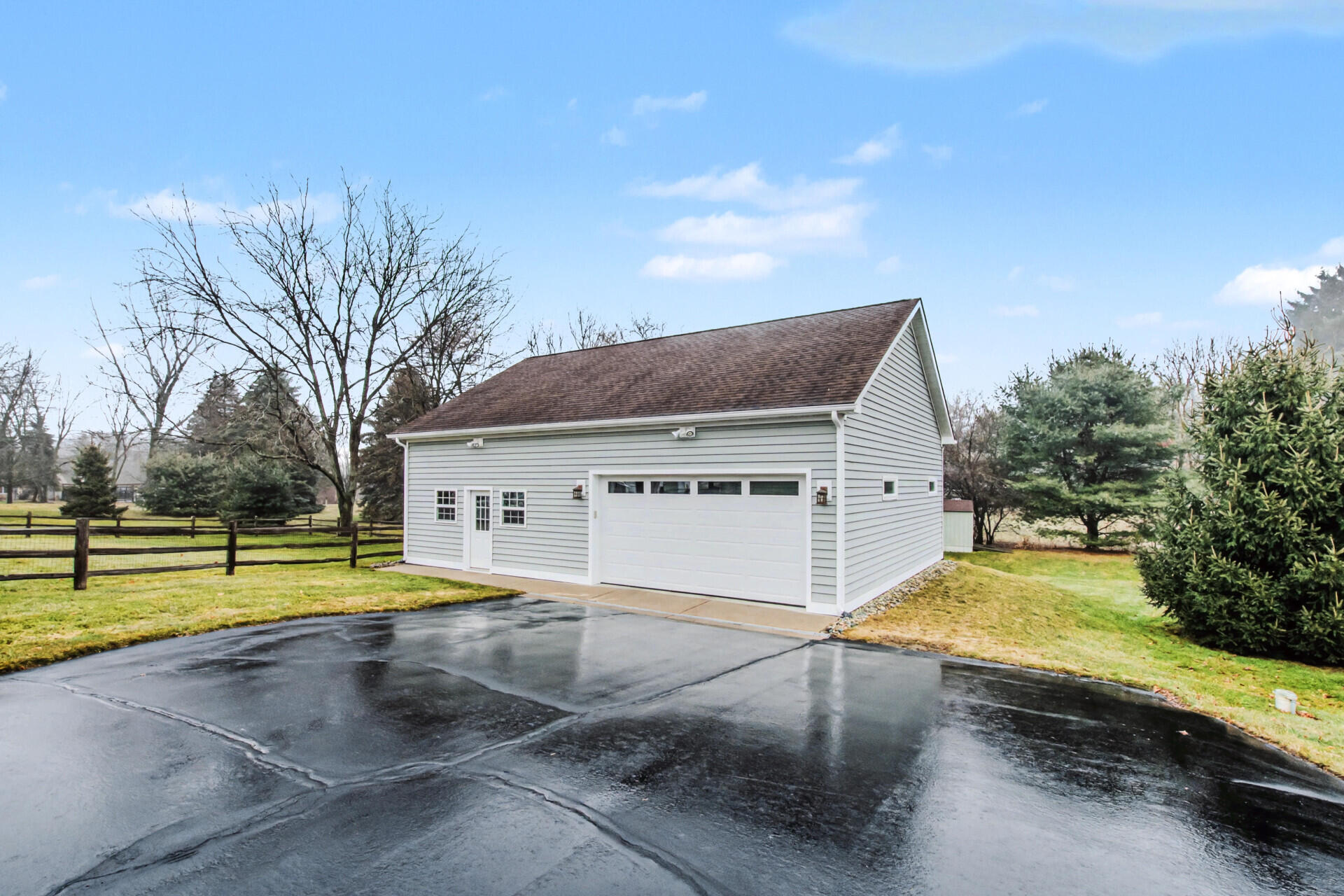 9055 Yorkshire Drive