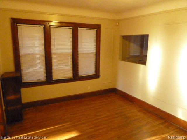 1080 BEACONSFIELD S1