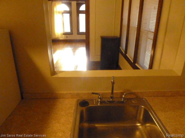 1080 BEACONSFIELD S1