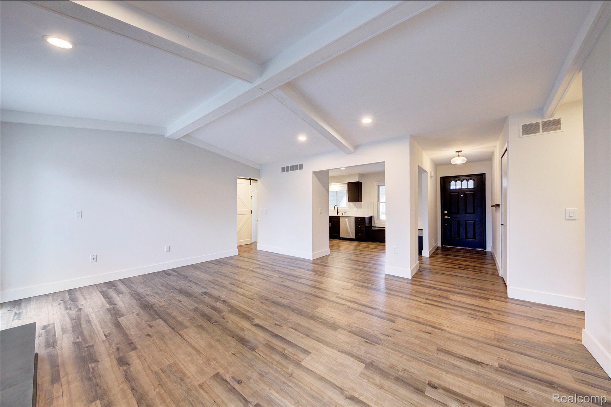 38016 Bloomfield Drive