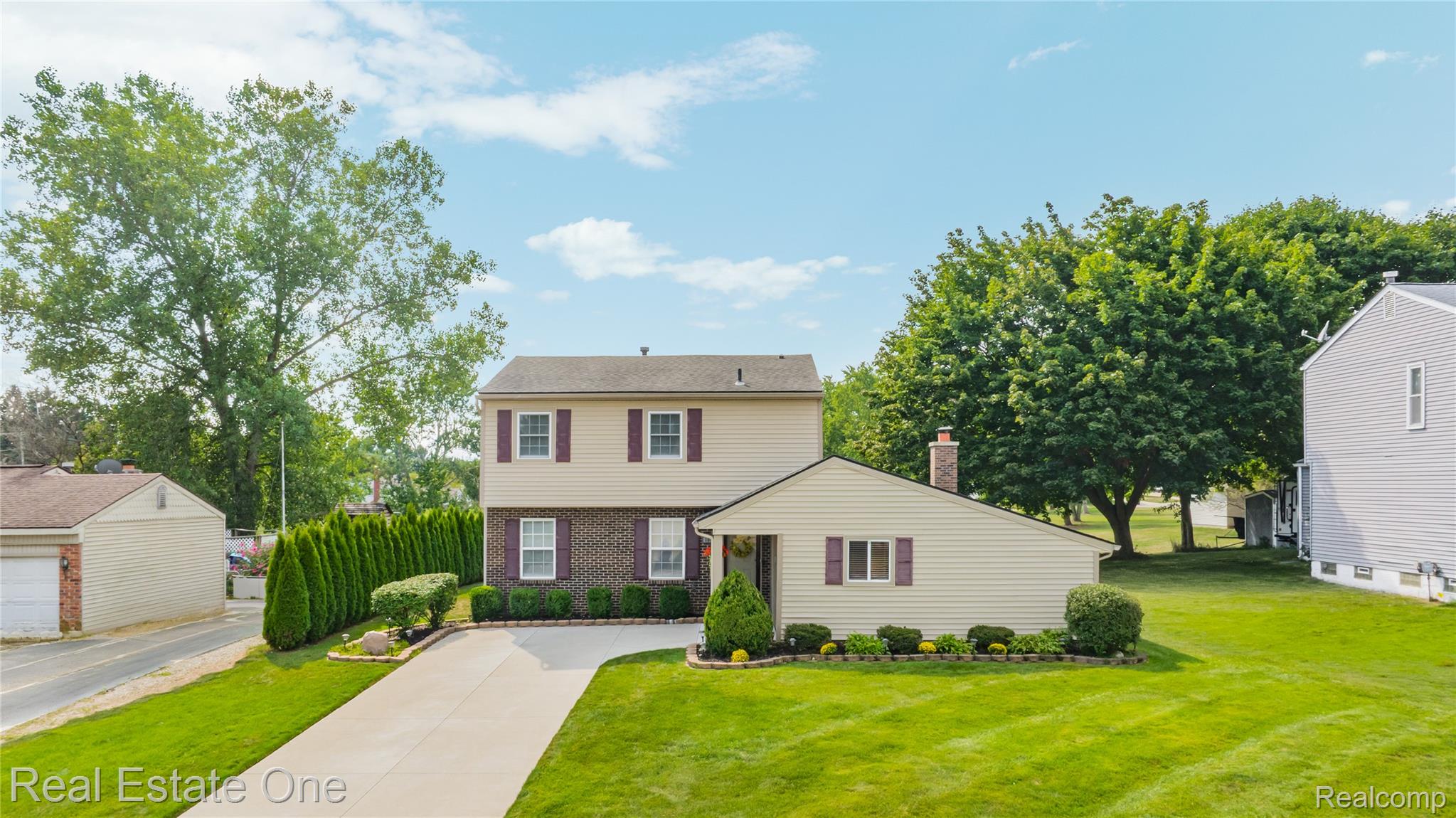1667 Brentwood Drive