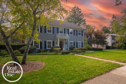 69 Touraine Road Grosse Pointe Farms City MI 48236