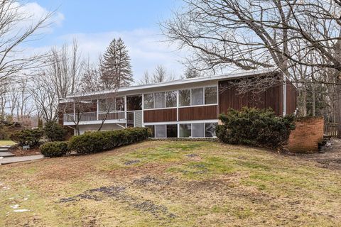 2427 Londonderry Road Ann Arbor City MI 48104