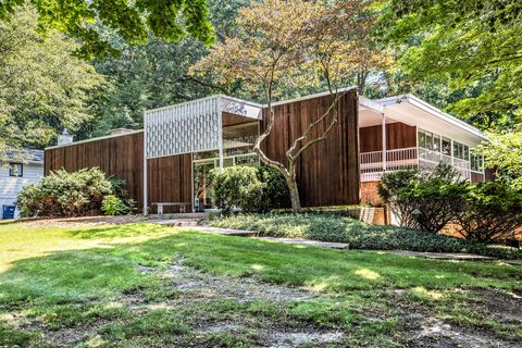2427 Londonderry Road Ann Arbor City MI 48104