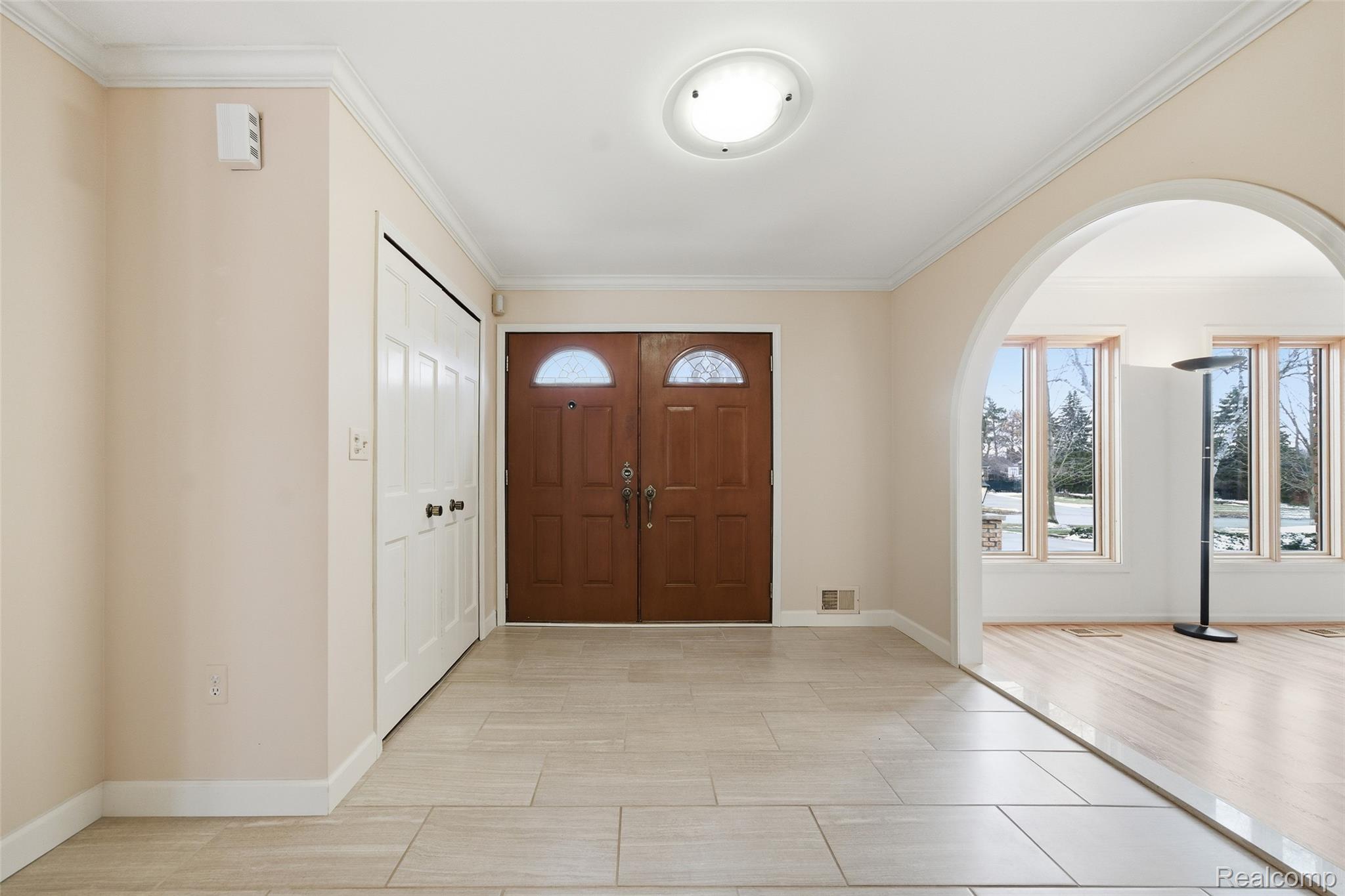 6807 Johnathon Drive