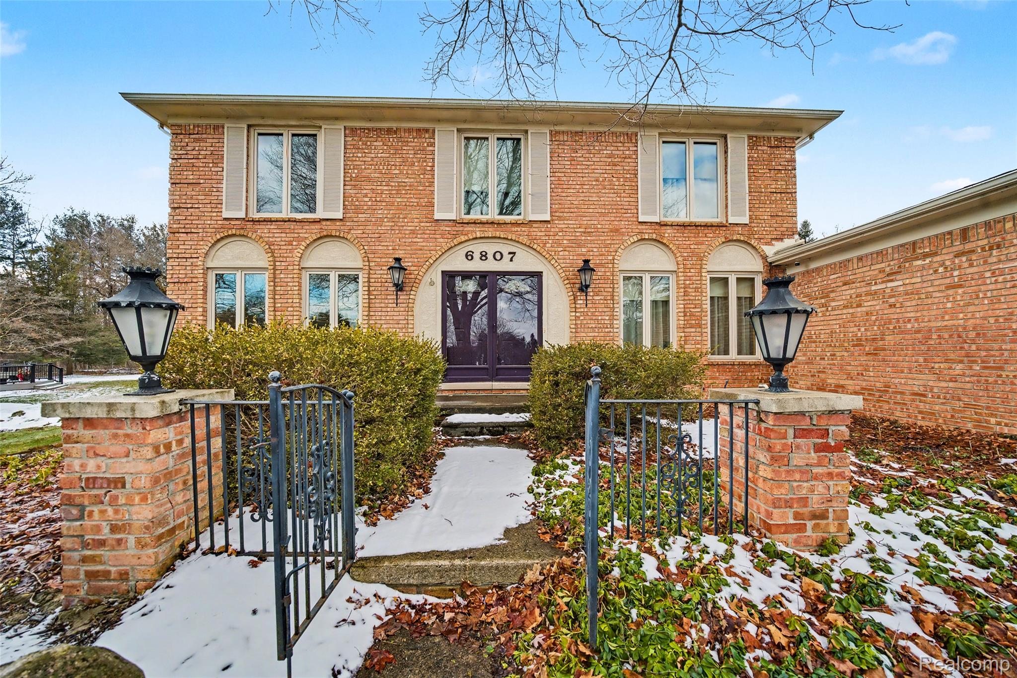 6807 Johnathon Drive