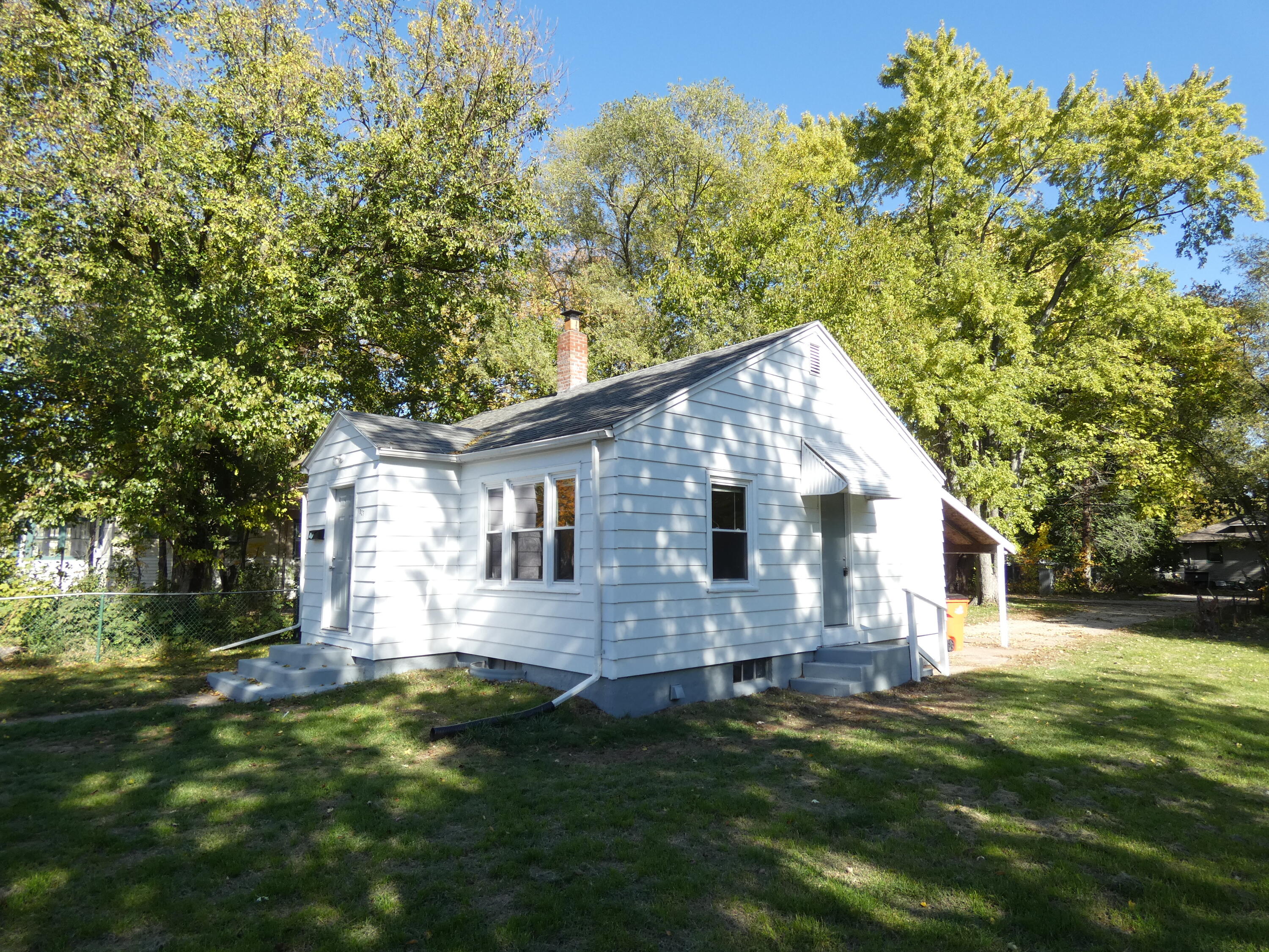 1027 Superior Street