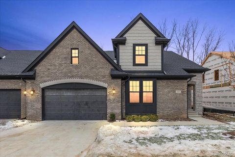 2044 Breckenridge Court Rochester City MI 48307