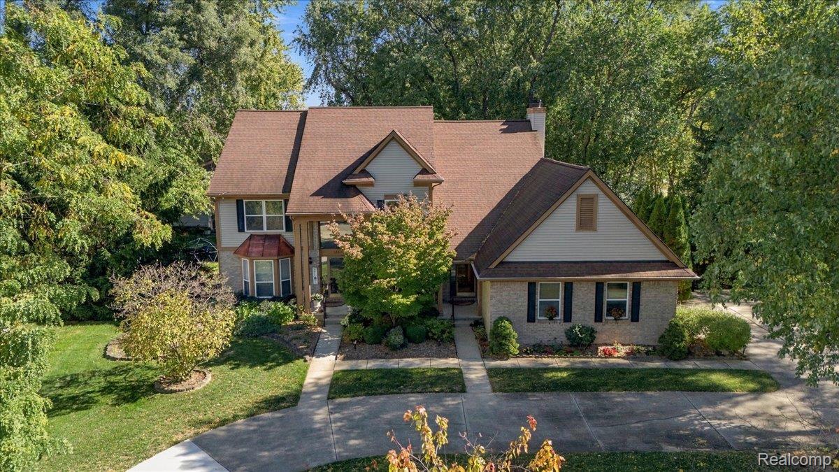 2997 Green Woods Court