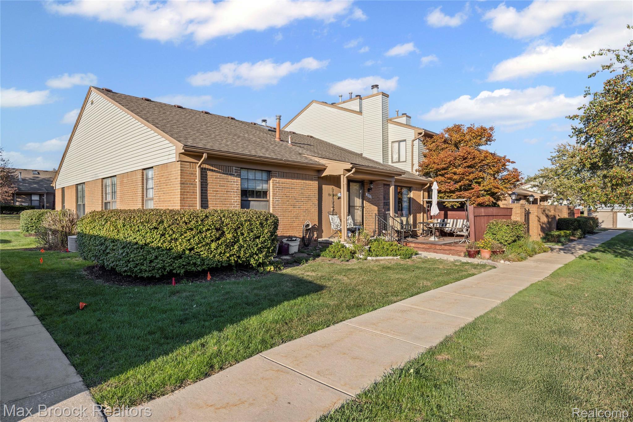 38903 Country Circle