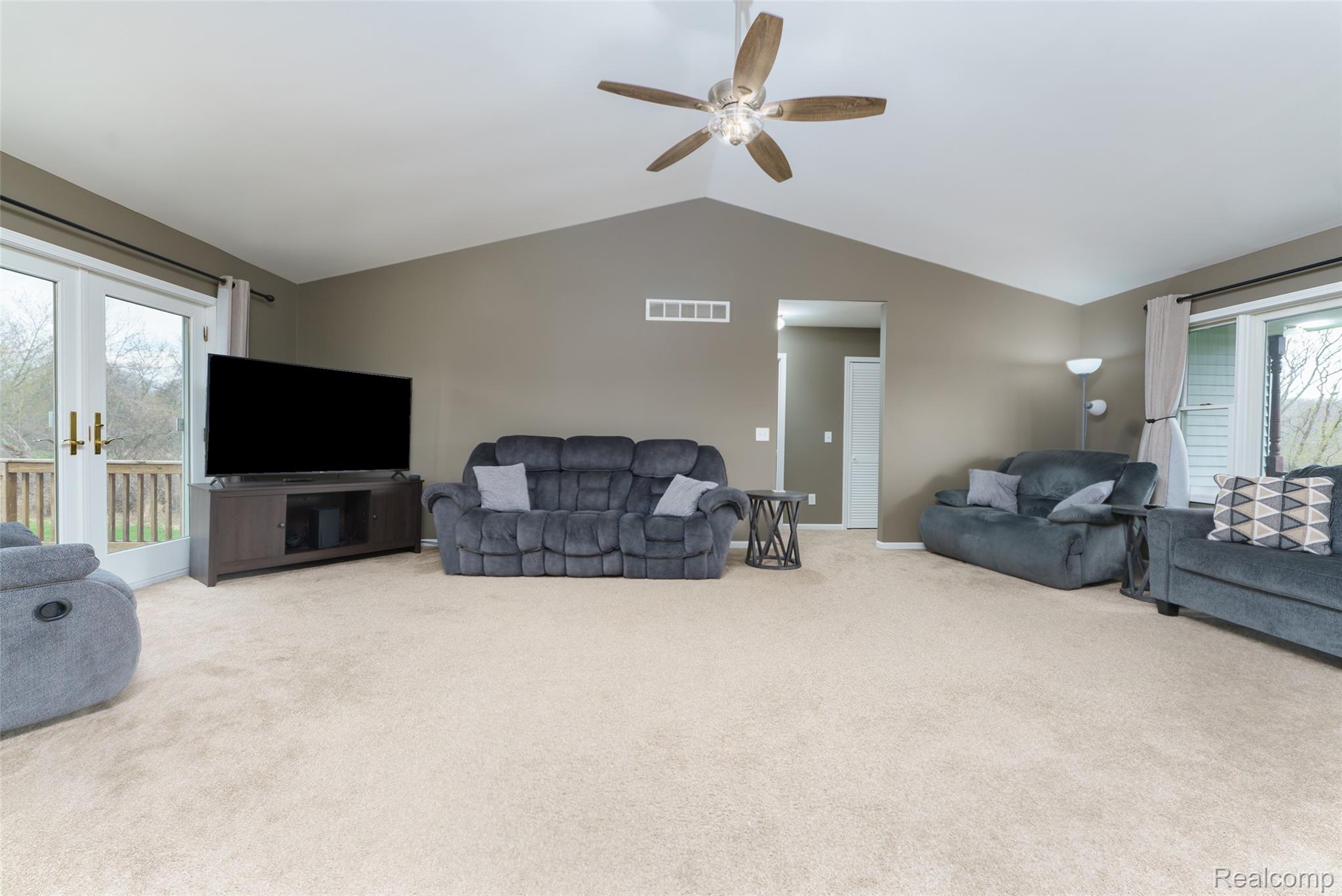 10488 W Grand River Road